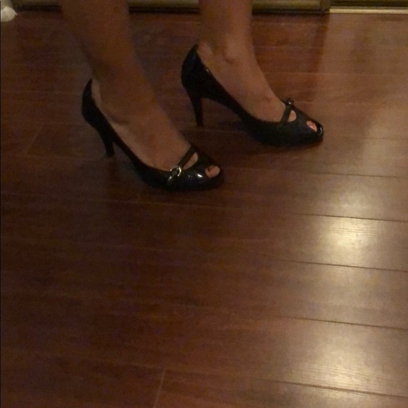 Anne Klein shoes. Heels - Picture 9 of 9